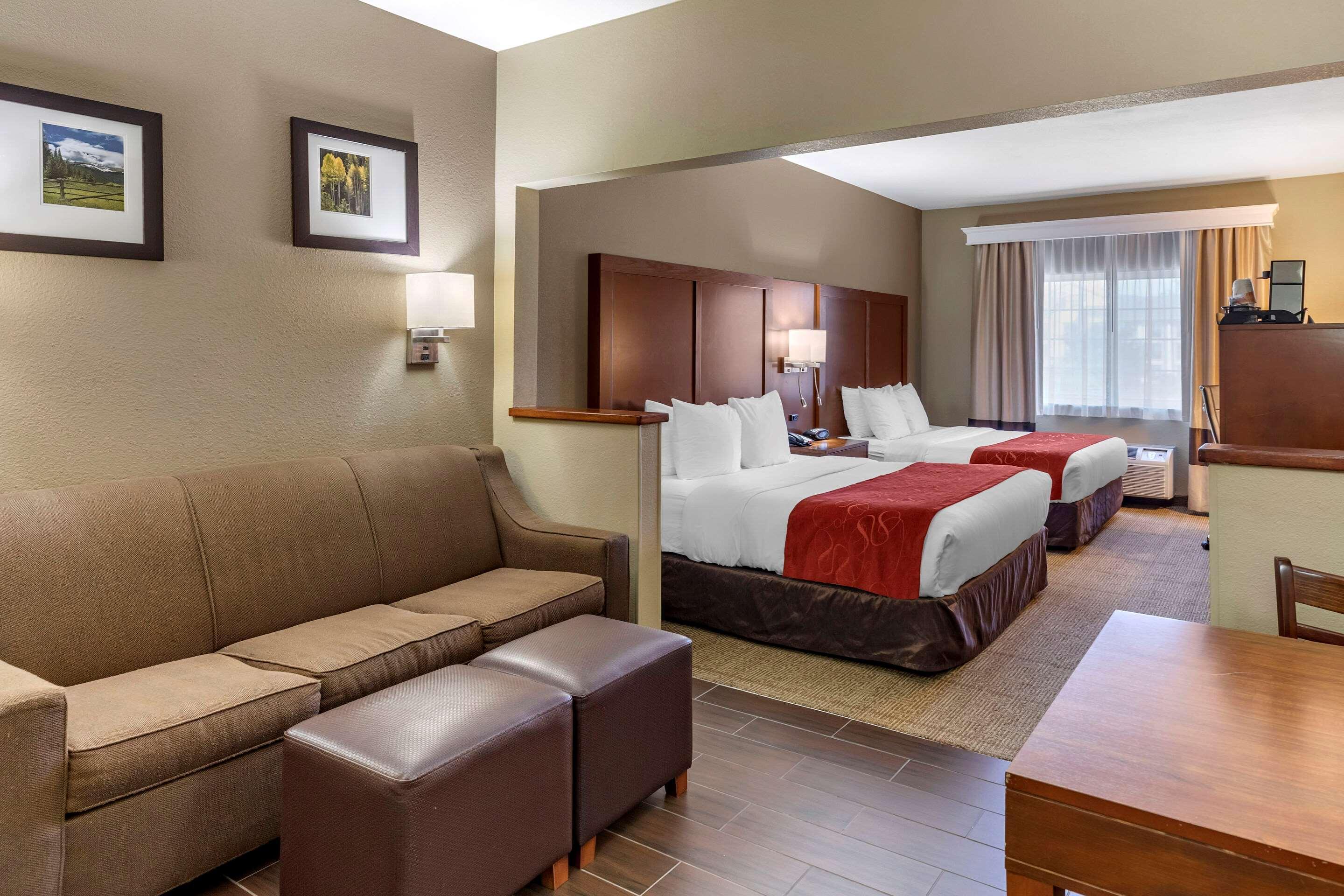 Comfort Suites Fort Collins Near University Exterior photo