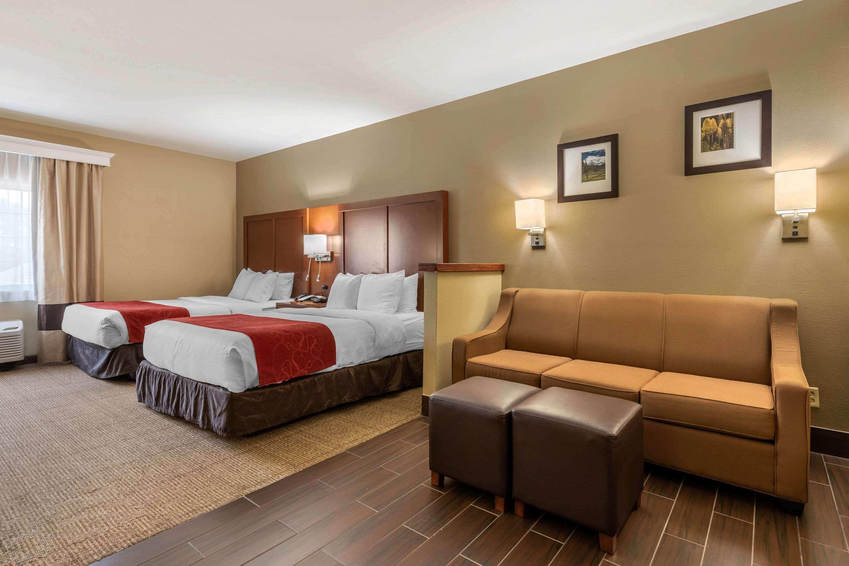 Comfort Suites Fort Collins Near University Exterior photo