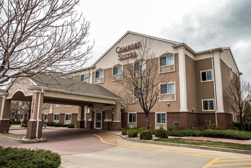 Comfort Suites Fort Collins Near University Exterior photo